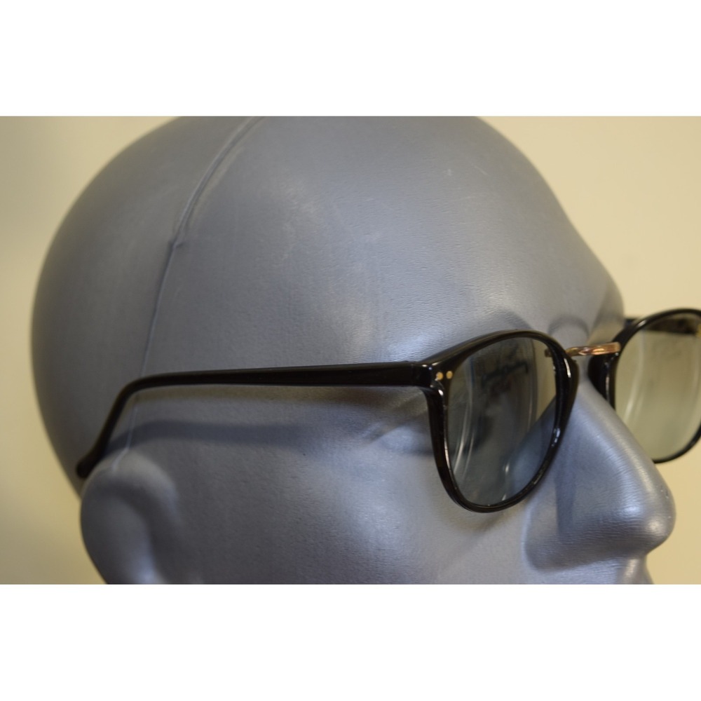 Sensor-X 870191-39โ SNX0217 Black Cateye Light Tint Lens Sunglasses